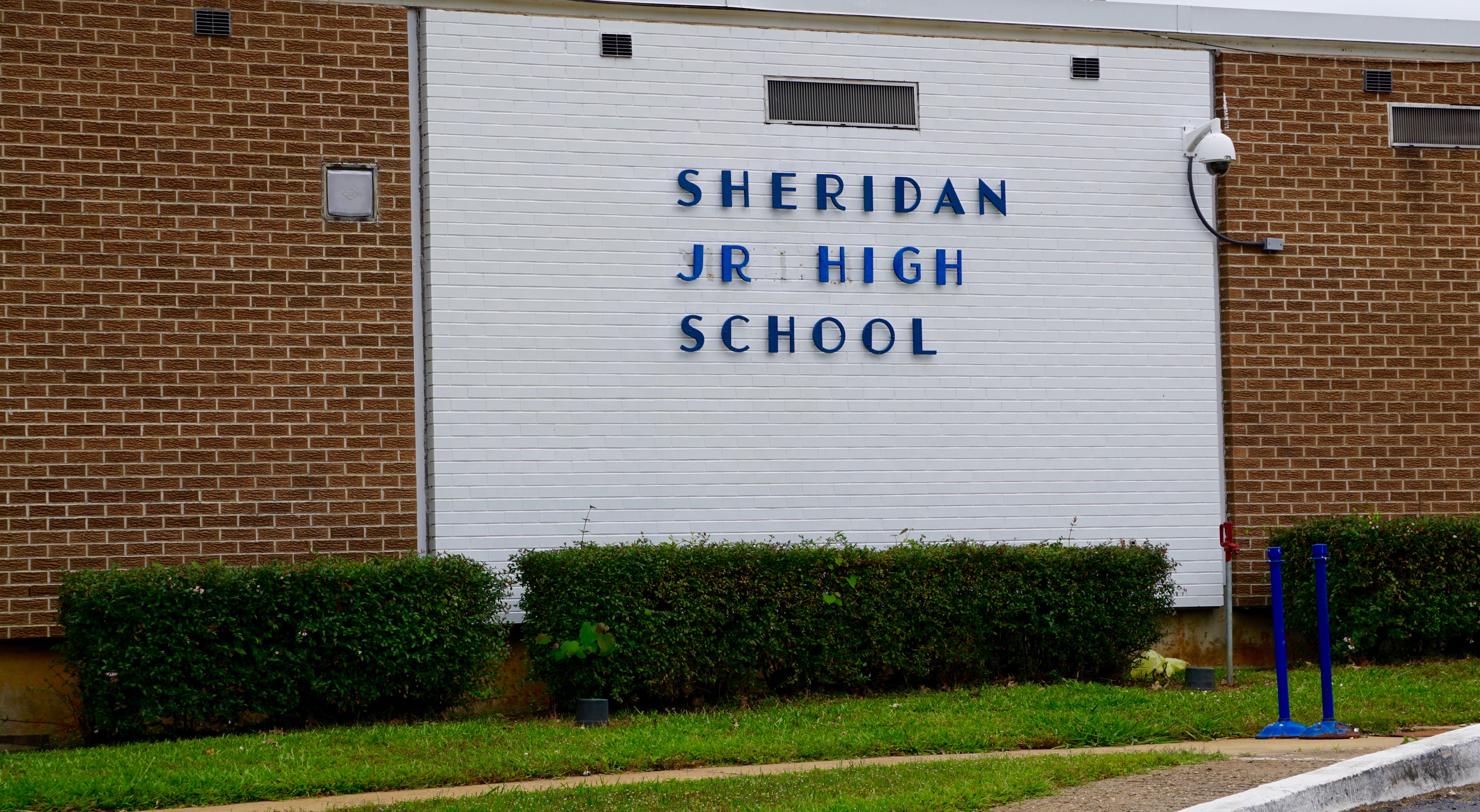 Outside view of Sheridan Jr. High School 